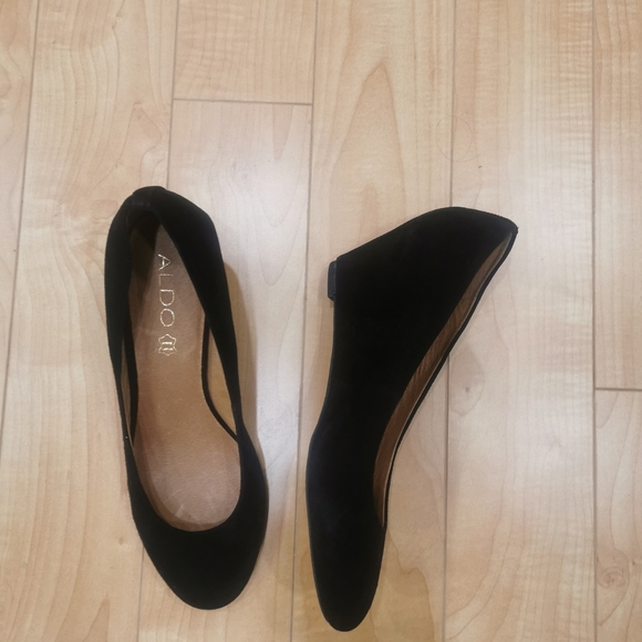 Leather low heels - Picture 3 of 7